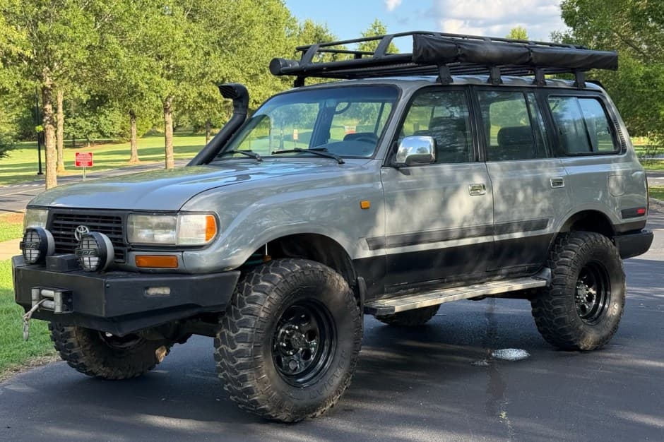 1993 Toyota Land Cruiser 80-Series sold for $21,750