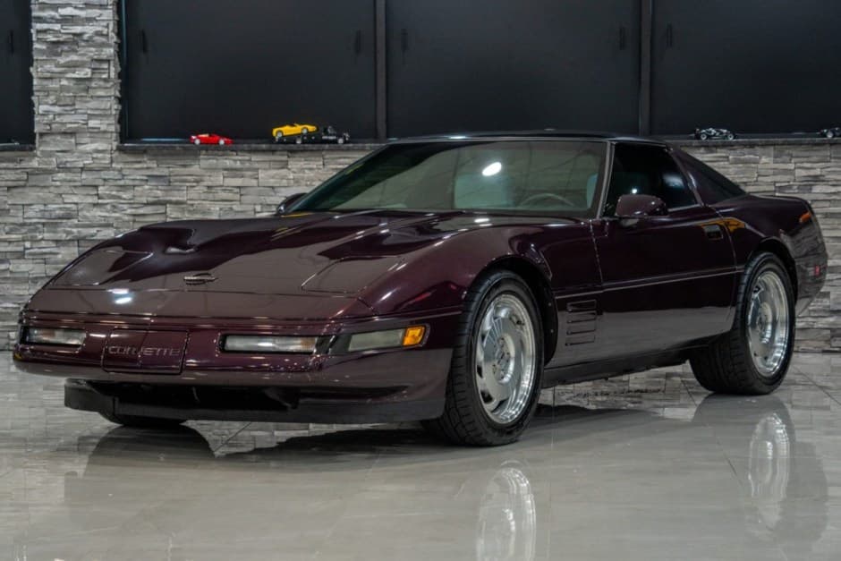 1993 Chevrolet Corvette C4 Coupe (1992-1996) sold for $19,250