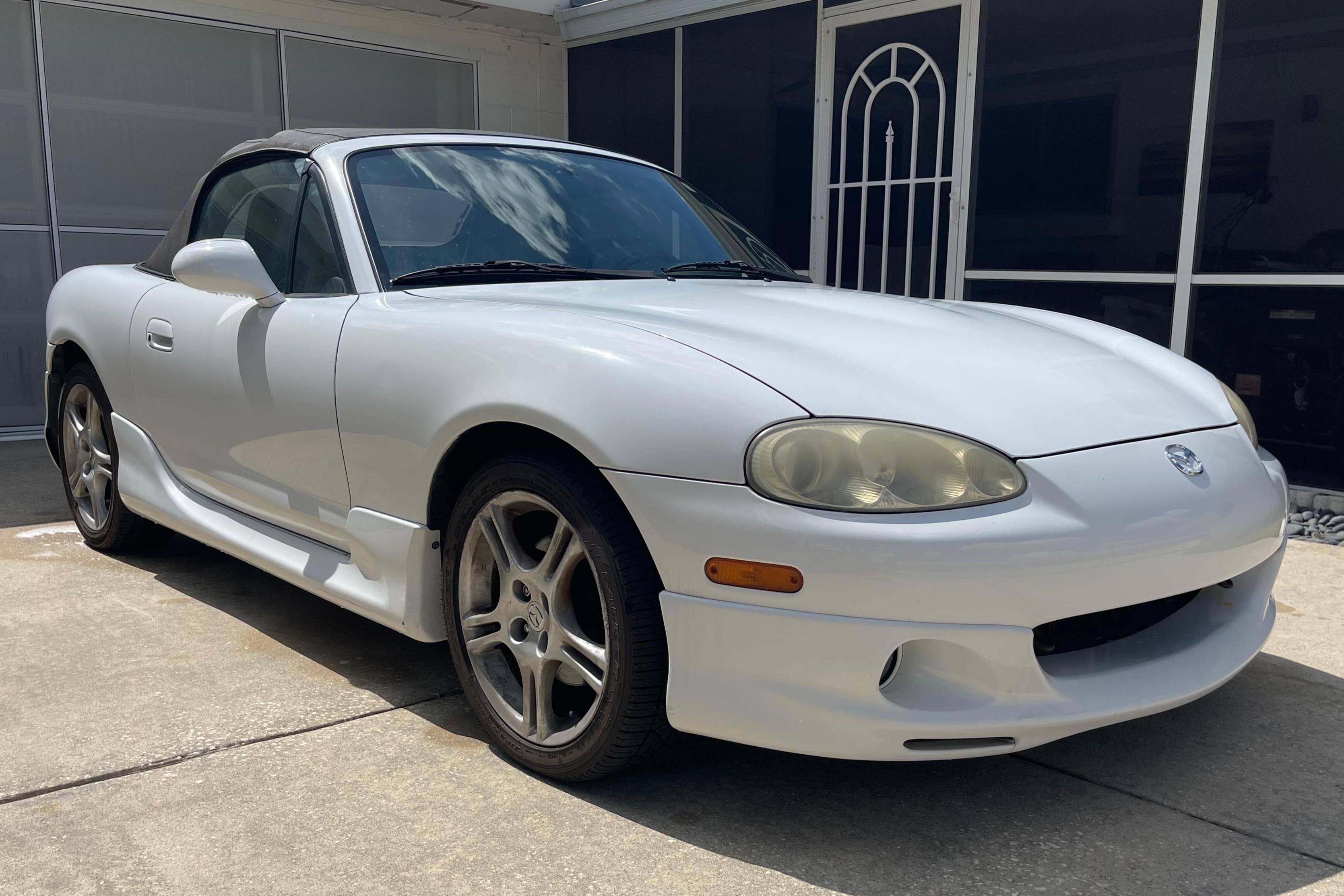 2004 Mazda NB Miata sold for $7,400