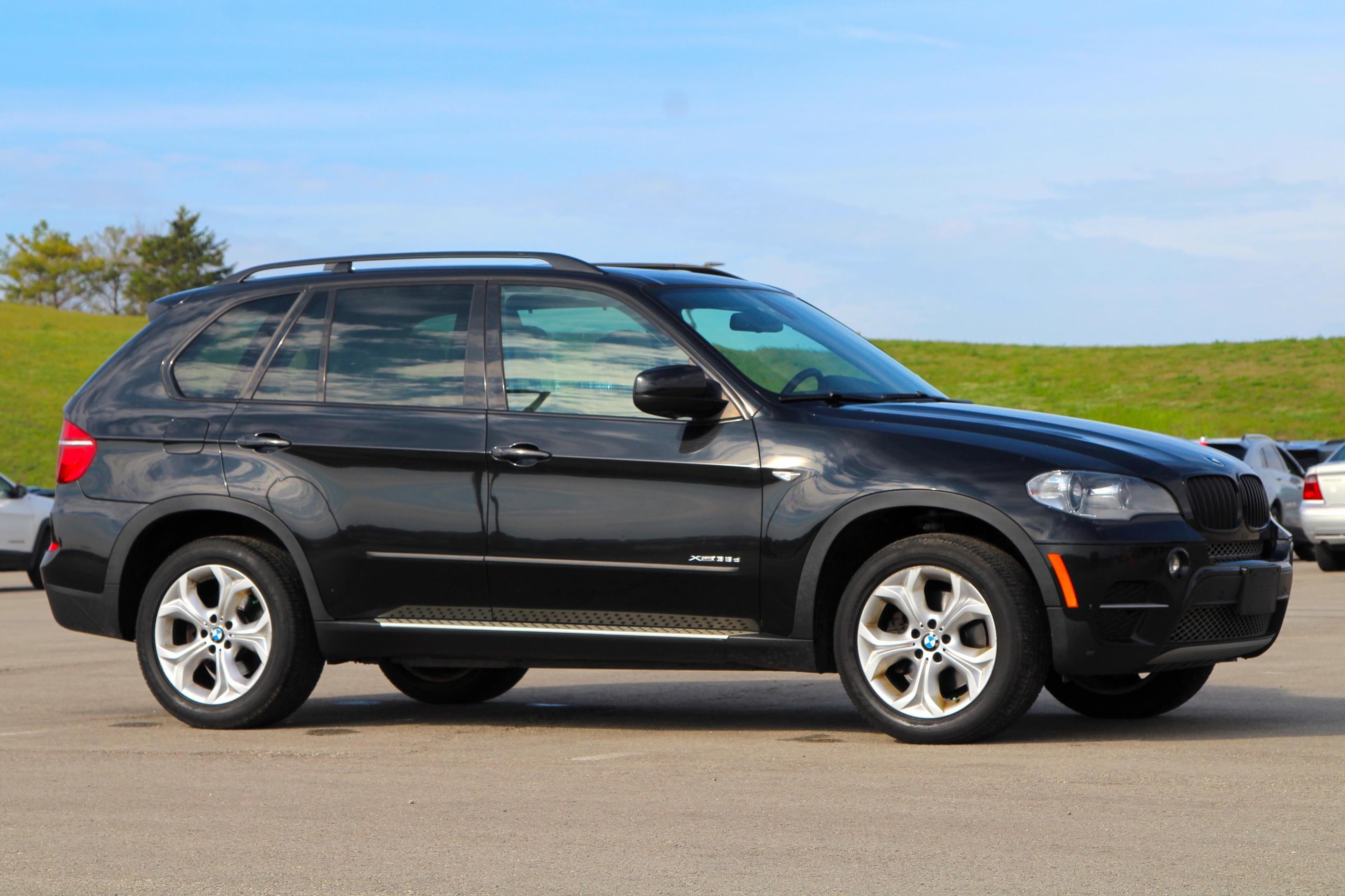 2012 BMW X5 sold for $8,299