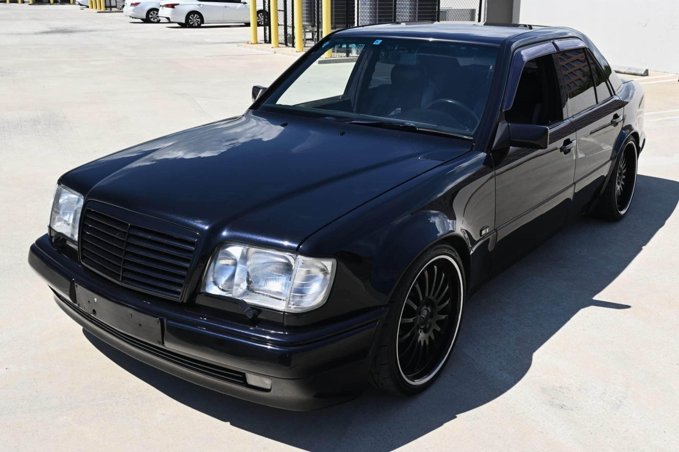 1992 Mercedes-Benz E-Class sold for $22,500