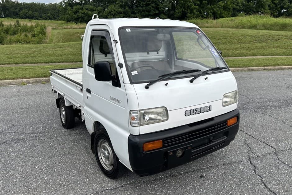 1992 Suzuki Carry sold for $5,400