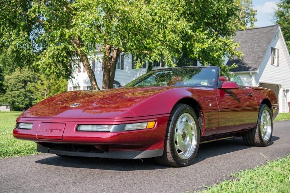 1993 Chevrolet Corvette C4 Convertible (1992-1996) sold for $21,000