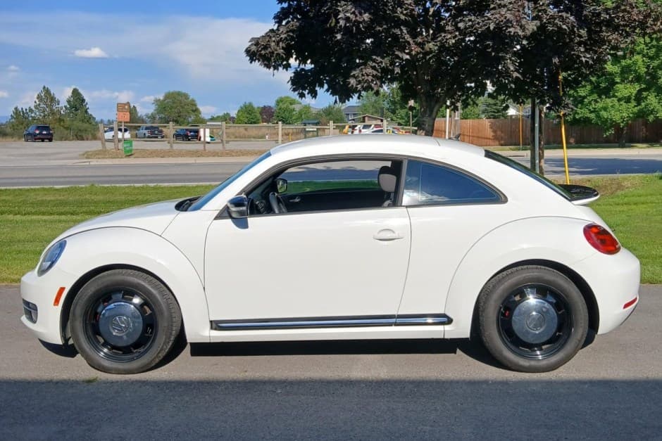 2012 Volkswagen A5 Beetle (2012-2019) sold for $6,500
