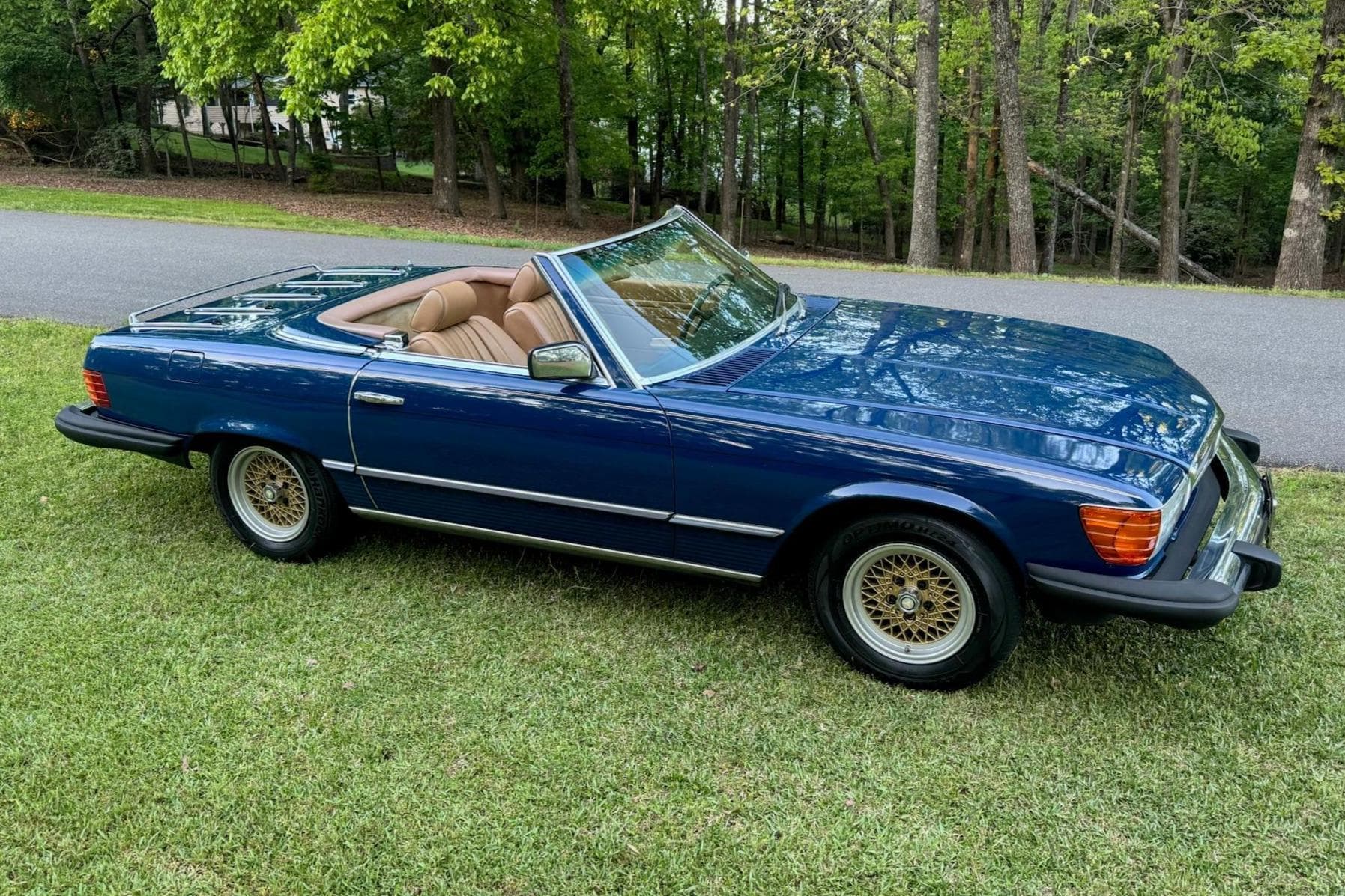 1983 Mercedes-Benz R107 SL sold for $12,200