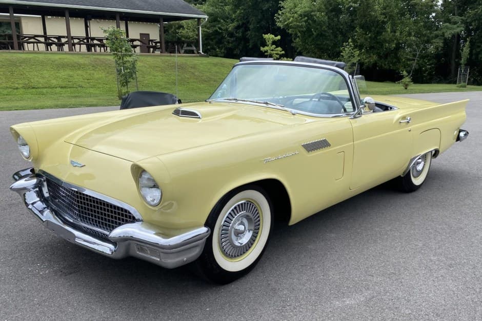 1957 Ford Thunderbird (1955-1957) sold for $19,700