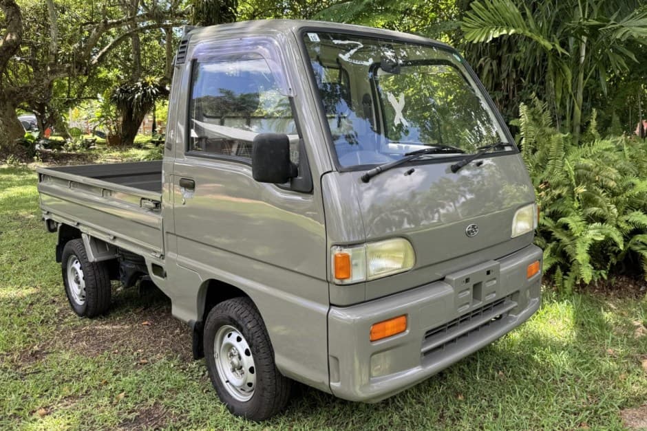 1995 Subaru Sambar sold for $9,500