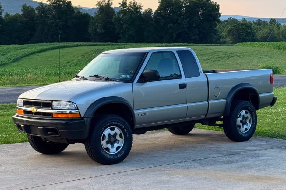 1999 Chevrolet S-10 (1994-2004) sold for $19,250