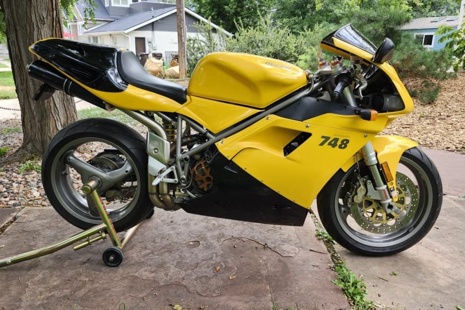 2001 Ducati 748 sold for $4,201