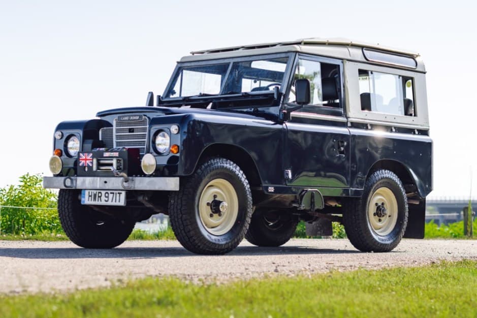 1979 Land Rover Series 88 sold for $32,500