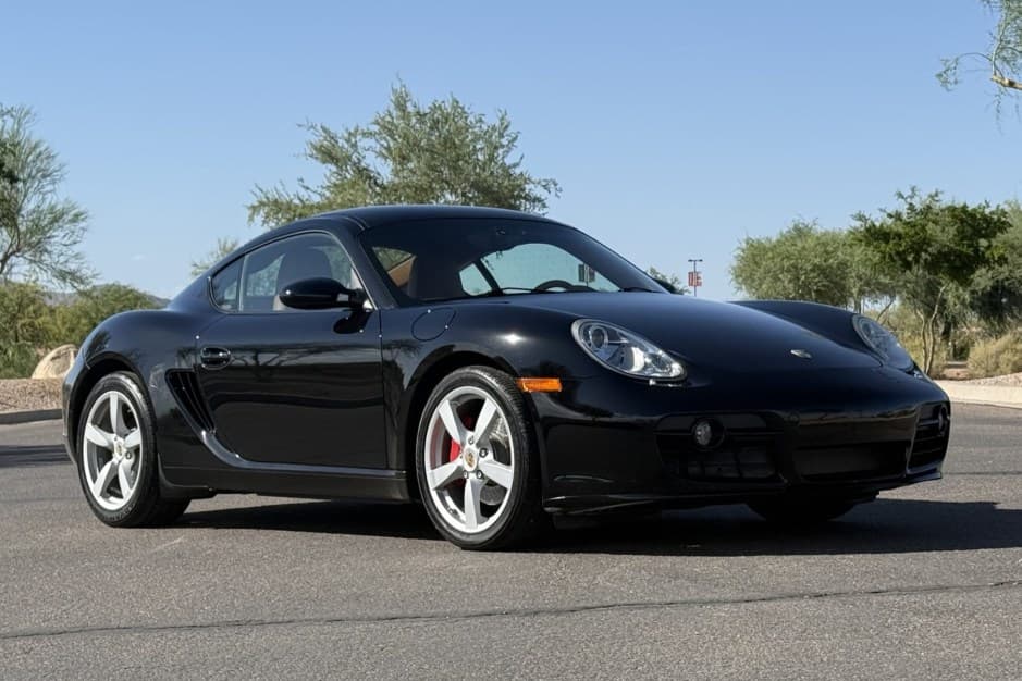2008 Porsche 987 Cayman sold for $19,000