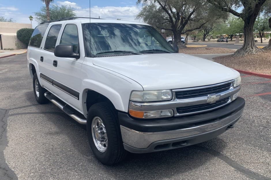 2001 Chevrolet Suburban (GMT800 2000-2006) sold for $6,500