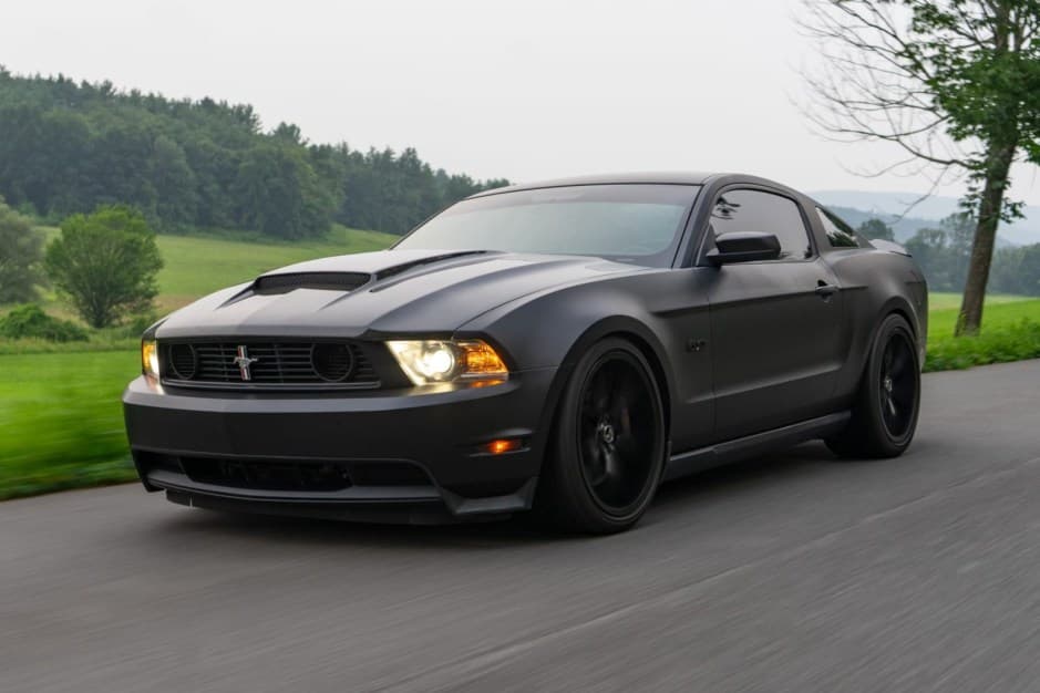 2011 Ford Mustang S197 2005-2014 sold for $18,000