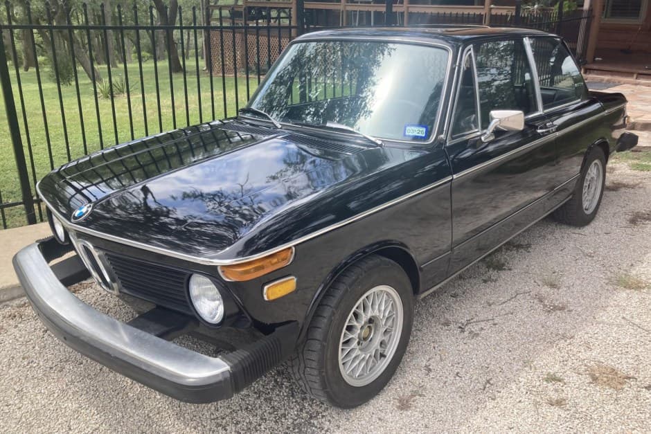 1974 BMW 2002tii sold for $15,805