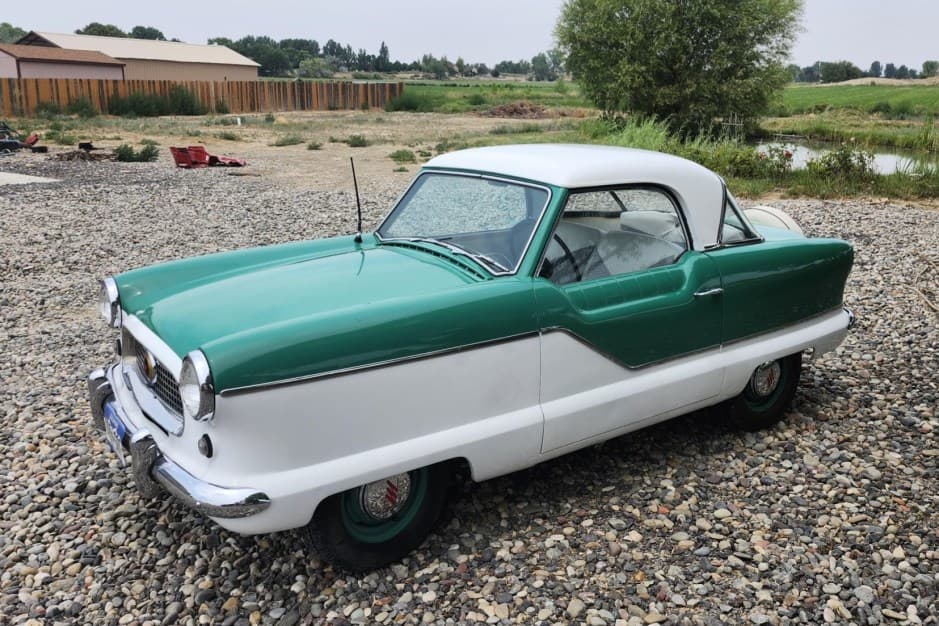 1957 Nash Metropolitan sold for $6,200