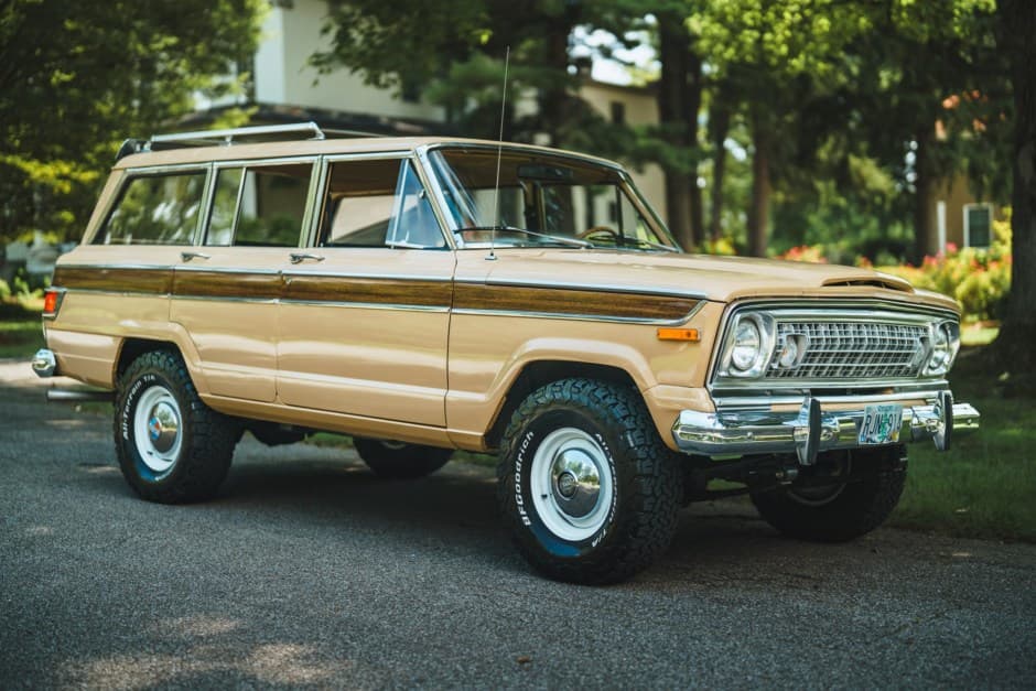 1976 Jeep SJ Wagoneer sold for $48,000