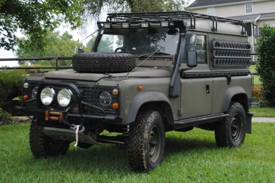 1987 Land Rover 90 / Defender 90 (Euro Spec) sold for $10,000
