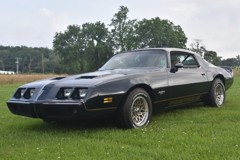 1981 Pontiac Firebird (1970-1981) sold for $25,500