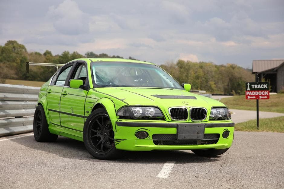 2001 BMW E46 3-Series Sedan sold for $16,250