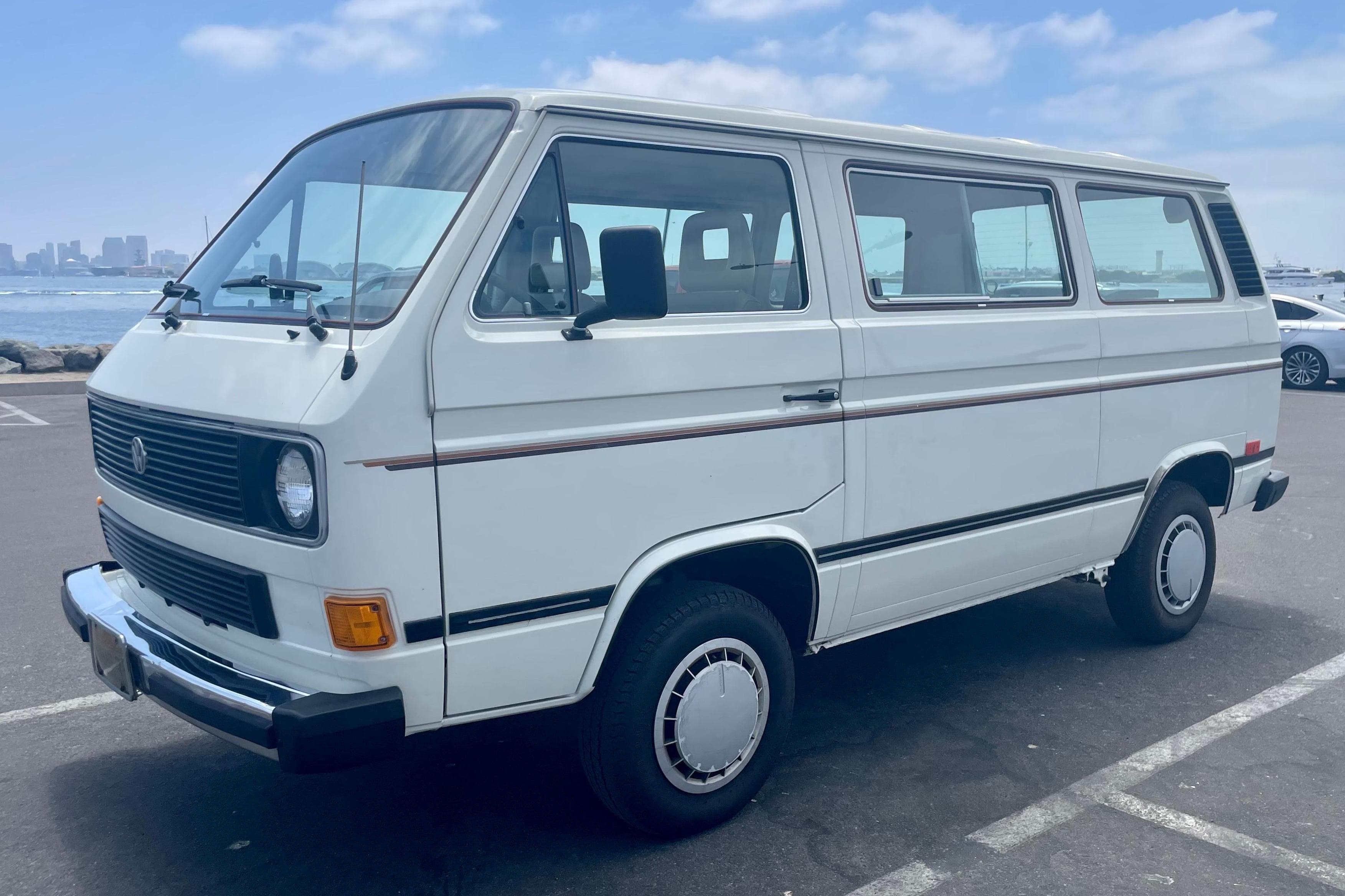 1984 Volkswagen Vanagon sold for $6,300