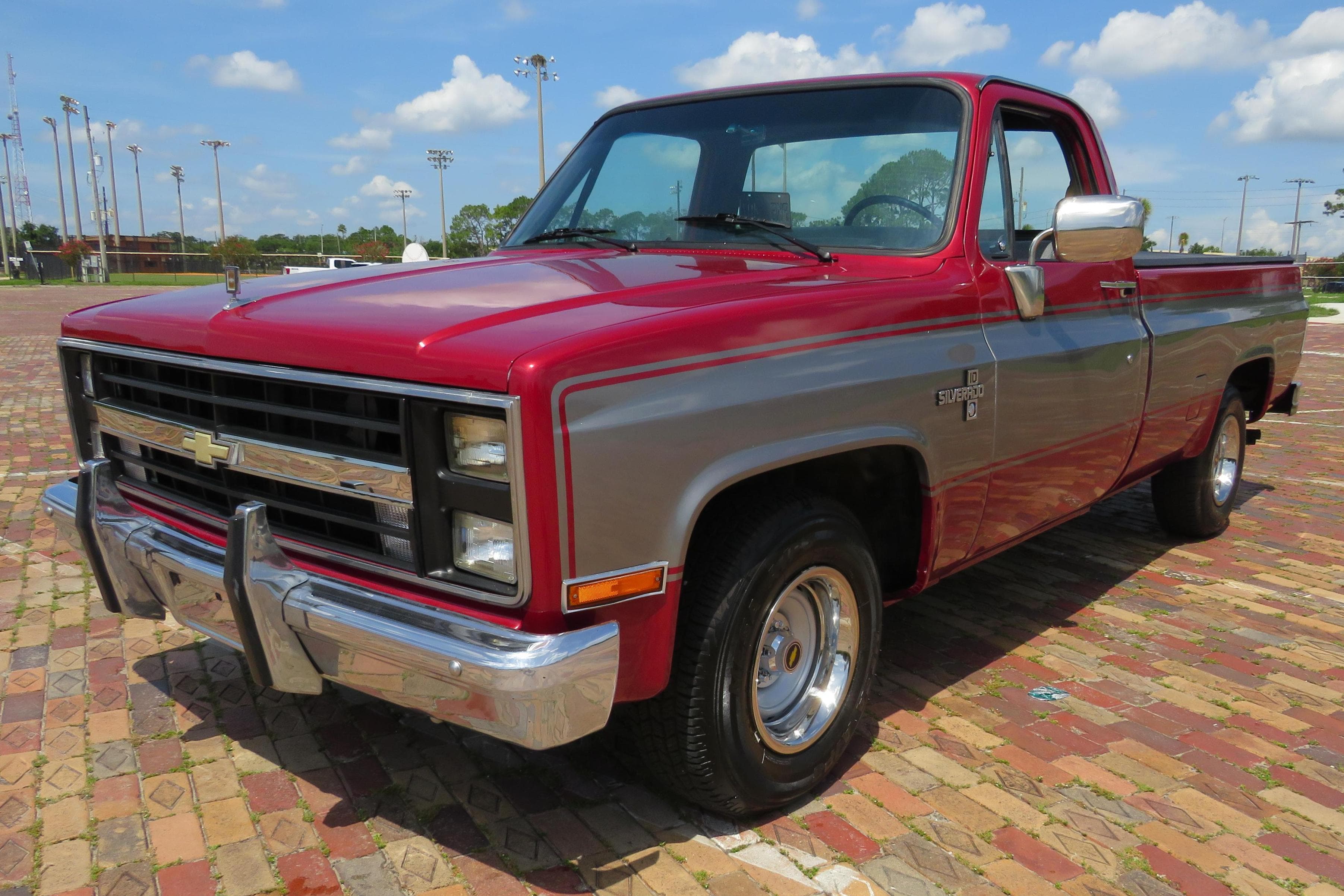 1987 Chevrolet R10 sold for $10,000