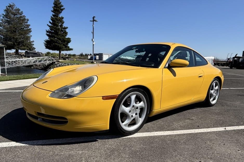 1999 Porsche 996 911 (Non-Turbo/GT2/GT3) sold for $27,500