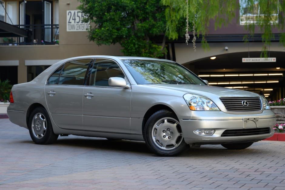 2002 Lexus LS Sedan sold for $15,752