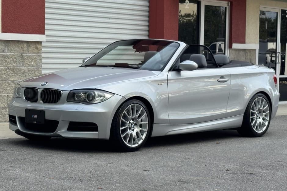 2008 BMW E82/E88 1-Series sold for $11,500