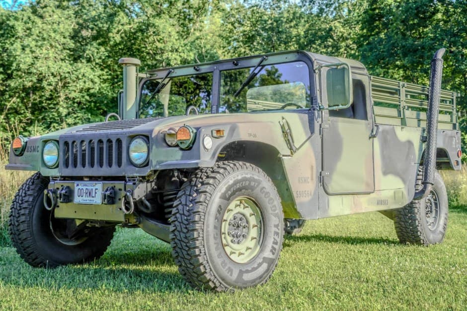 1999 Hummer HMMWV/Humvee sold for $17,000