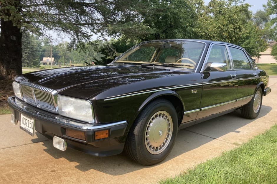 1992 Jaguar XJ40 XJ (1988-1994) sold for $7,950