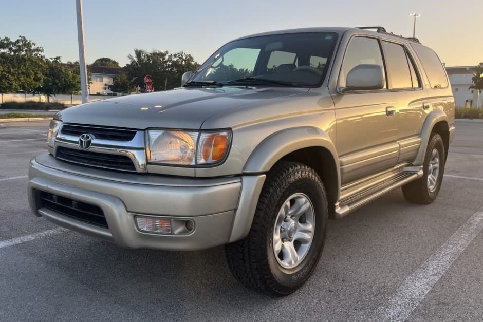 2001 Toyota 4Runner (N180) sold for $9,099