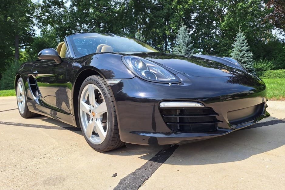 2014 Porsche 981 Boxster sold for $33,333