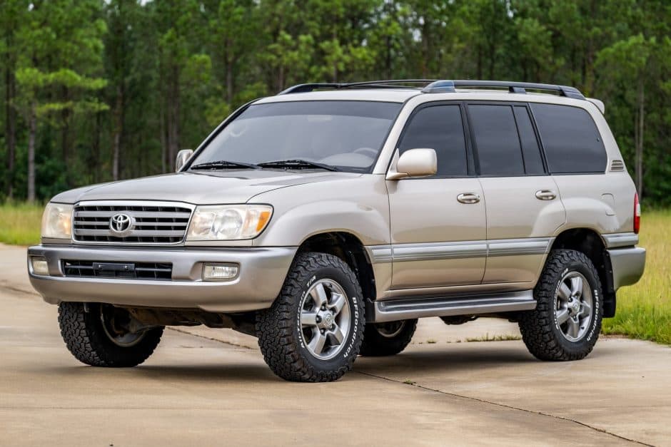 2006 Toyota Land Cruiser 100-Series sold for $16,750