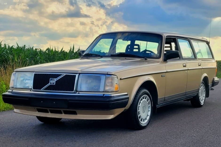 1991 Volvo 240 sold for $11,250