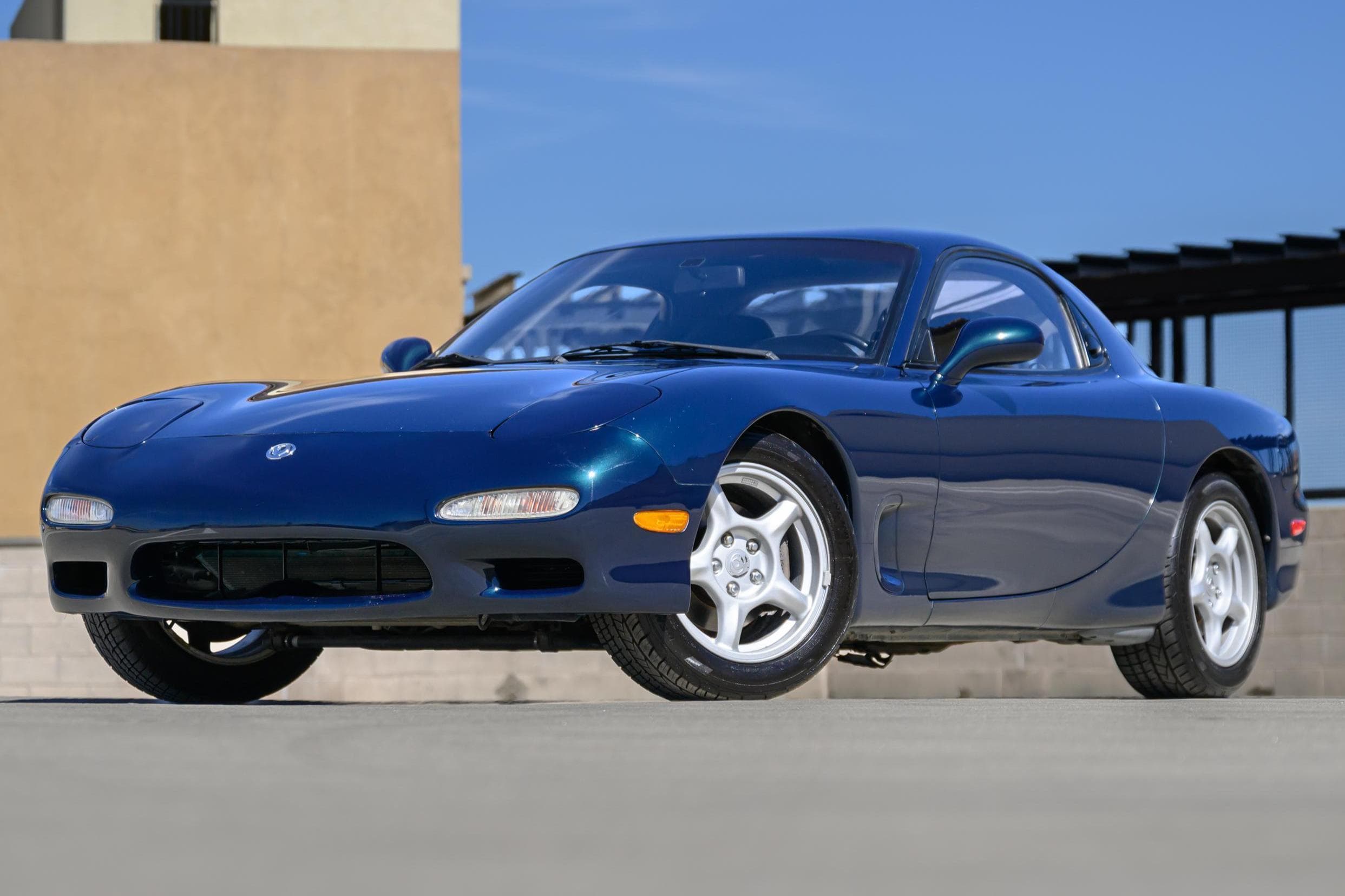1993 Mazda FD RX-7 sold for $43,333
