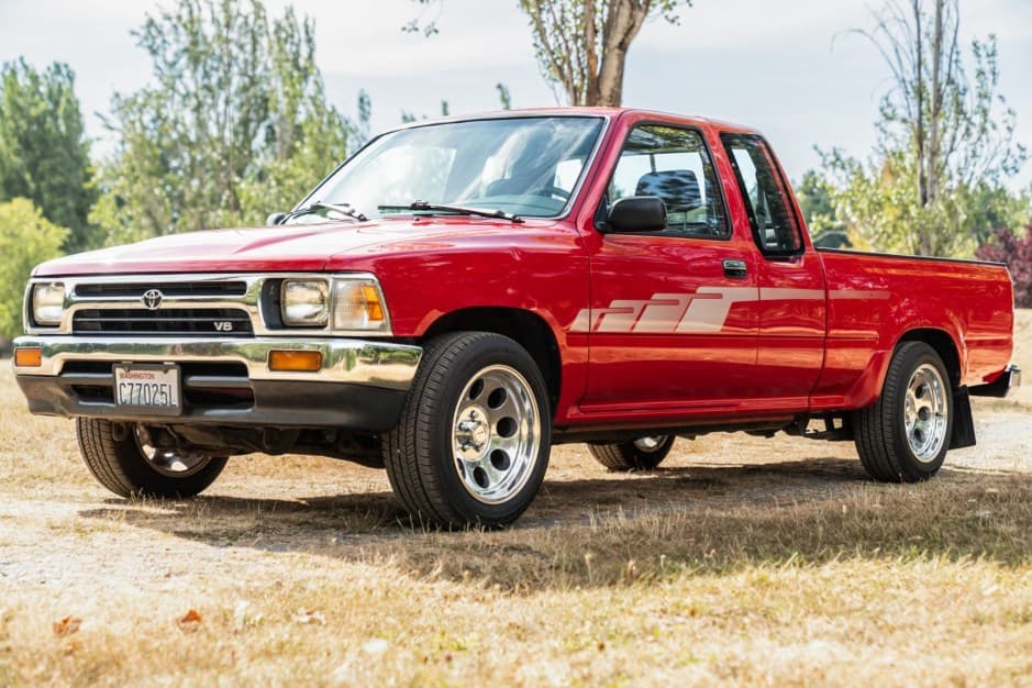 1992 Toyota Pickup (N80/90/100/110 1989-1997) sold for $8,100