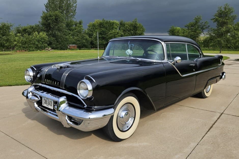 1955 Pontiac Star Chief sold for $15,750