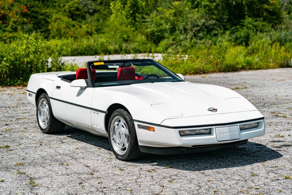 1989 Chevrolet Corvette C4 Convertible (1986-1991) sold for $12,250