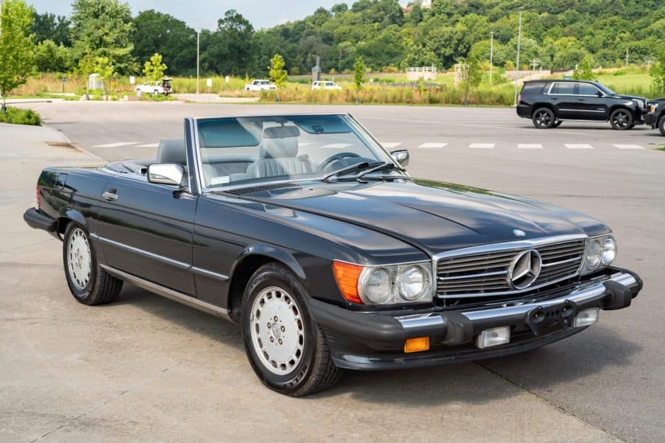 1989 Mercedes-Benz R107 SL sold for $17,000