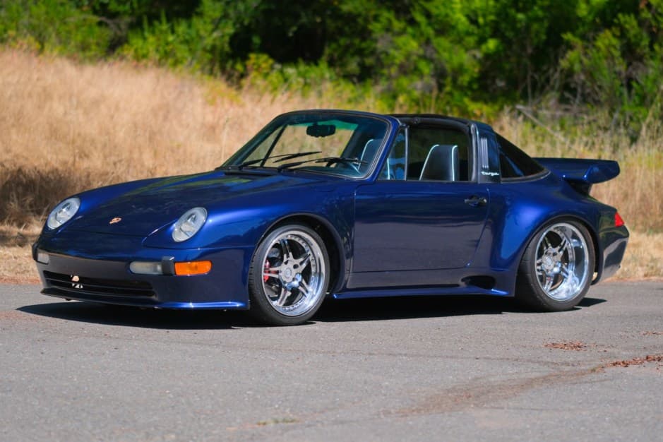 1976 Porsche 911 1974-1977 sold for $42,000