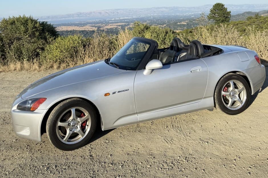 2002 Honda AP1 S2000 sold for $17,750