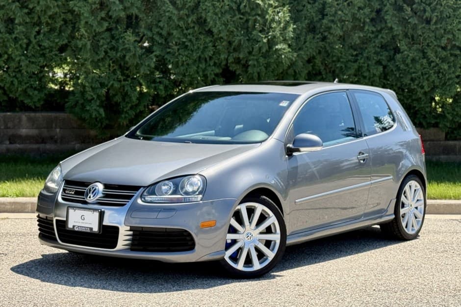 2008 Volkswagen R32 sold for $21,000