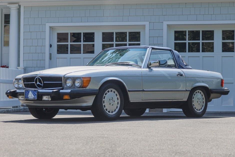 1988 Mercedes-Benz R107 SL sold for $13,750