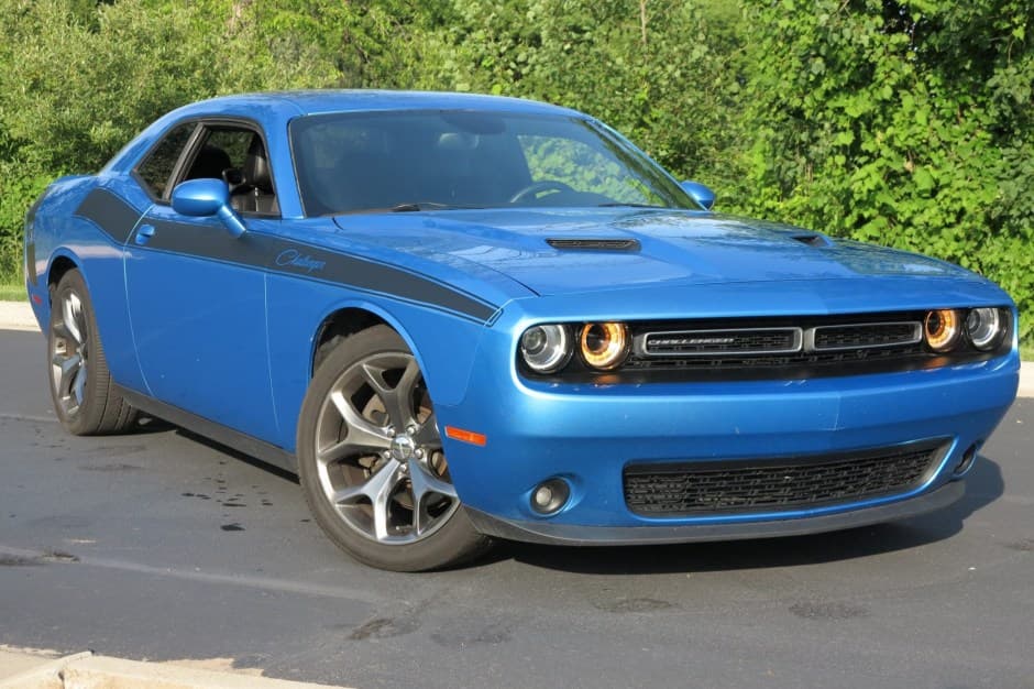 2015 Dodge Challenger (non-SRT, 2009-2023) sold for $10,300