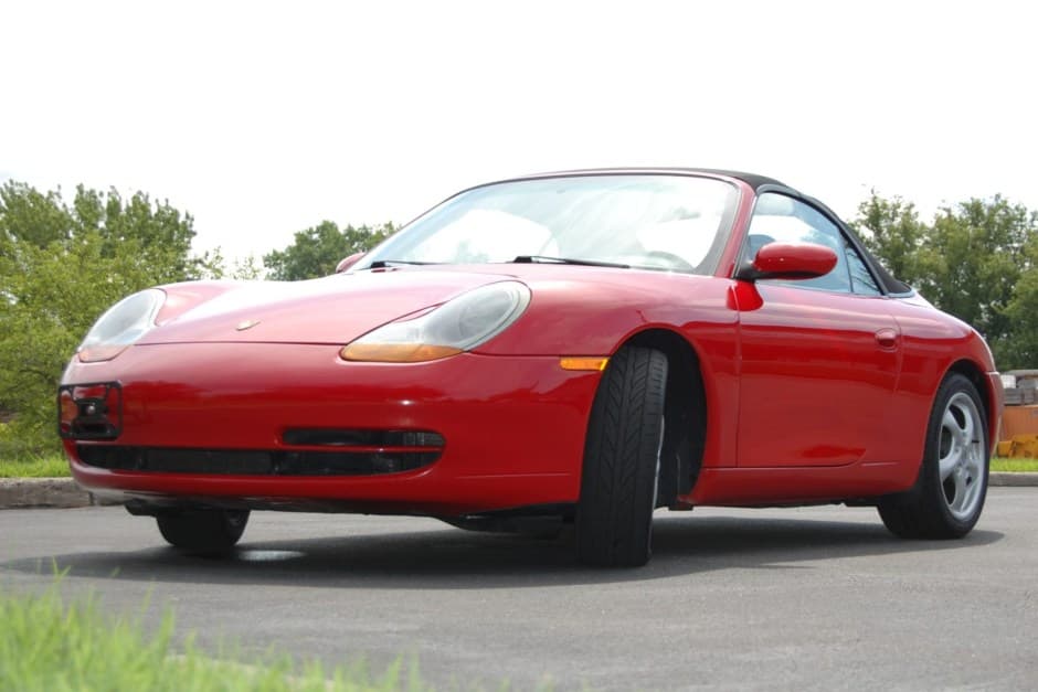 1999 Porsche 996 911 (Non-Turbo/GT2/GT3) sold for $23,000