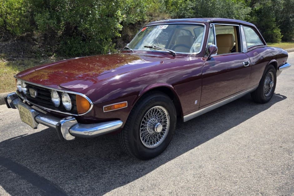 1971 Triumph Stag sold for $9,276