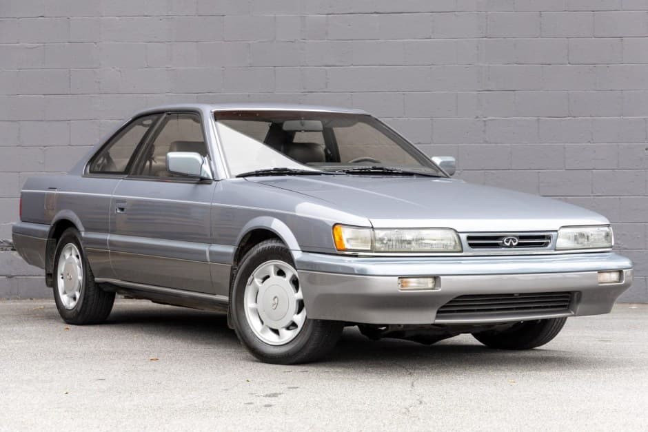 1990 Infiniti M sold for $4,400