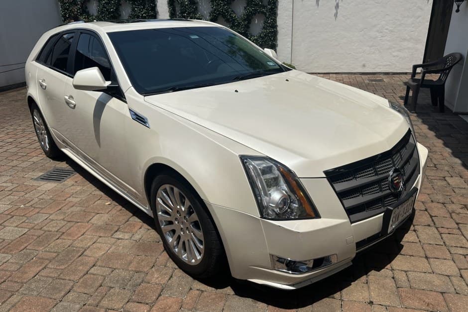 2010 Cadillac CTS & CTS-V sold for $16,250