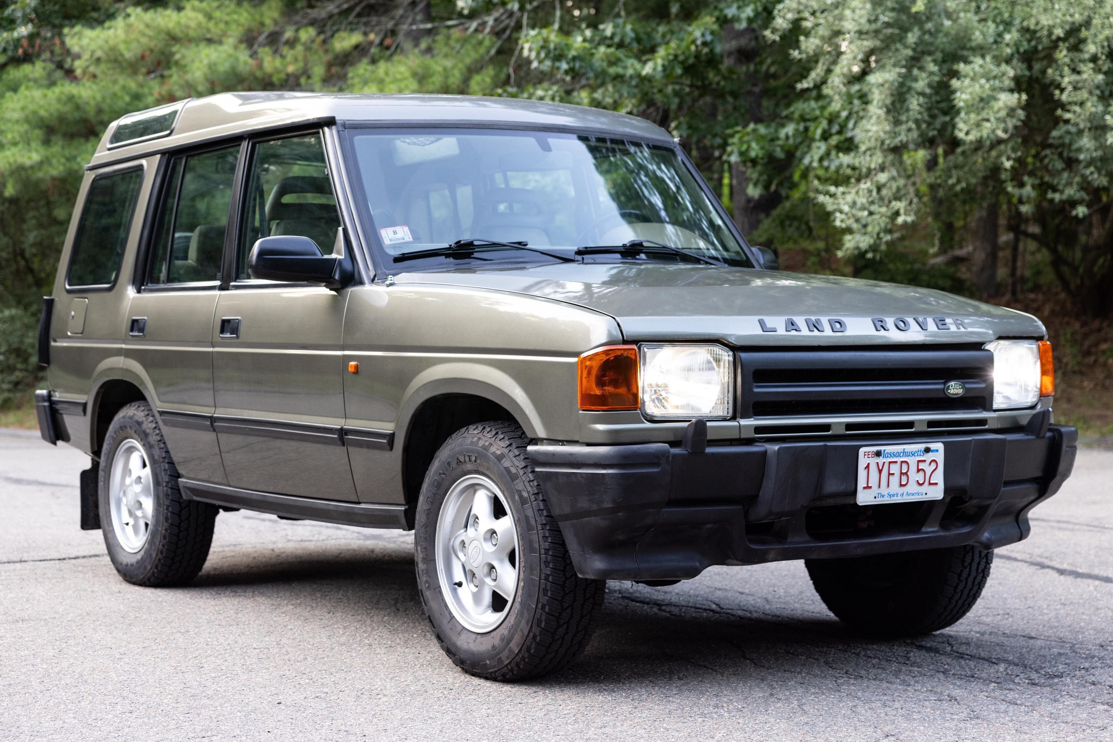 1996 Land Rover Discovery sold for $6,000