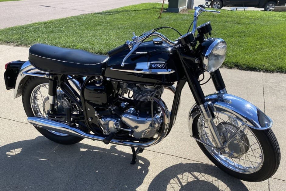 1966 Norton Atlas sold for $4,800